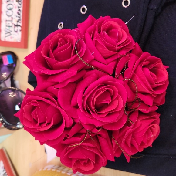 Rose Fascinator Hat - Picture 3 of 9